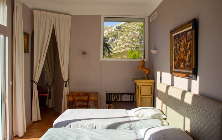 Location de vacances - Villa à Marseille - La chambre Ratonneau de plein pied