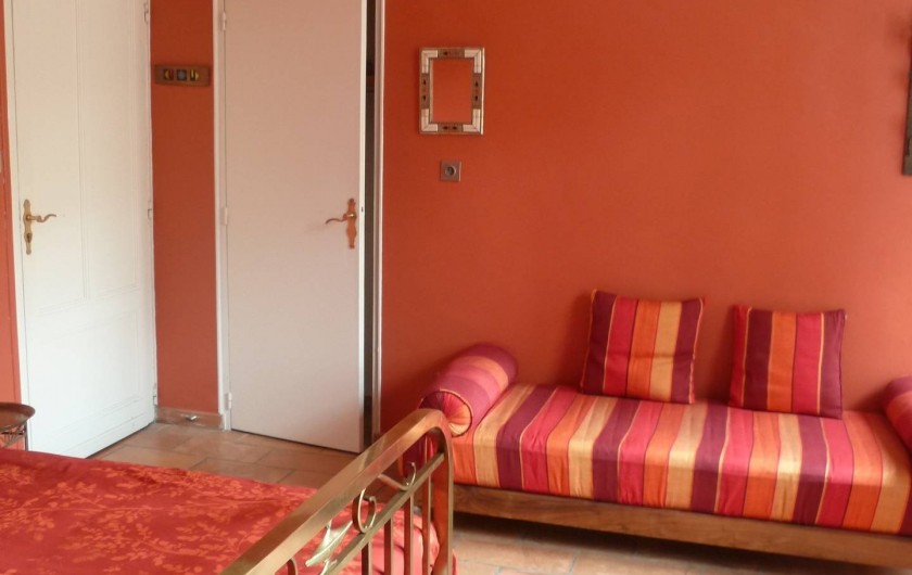 Location de vacances - Villa à Marseille - La chambre Riou de plein pied