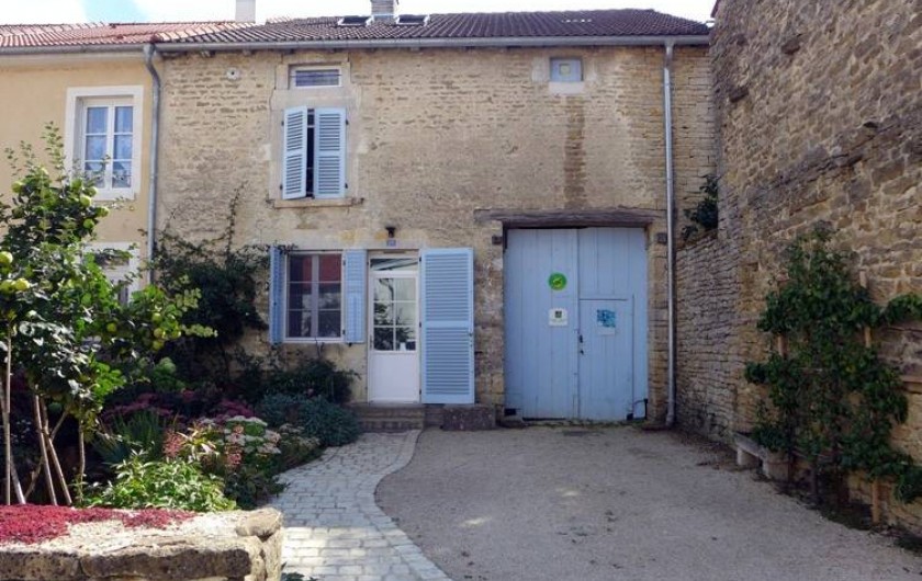 Location de vacances - Gîte à Chantraines - Facade de la maison
