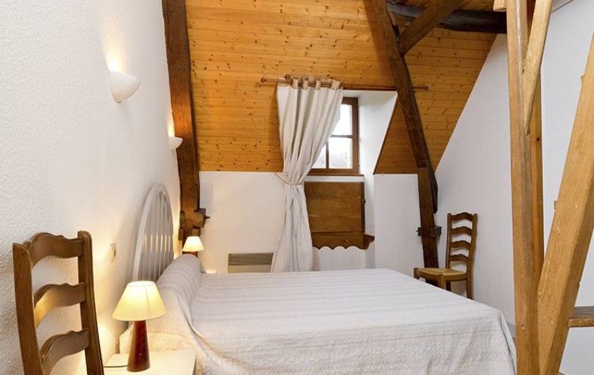 Location de vacances - Gîte à Loubressac - Chambre avec mezzanine