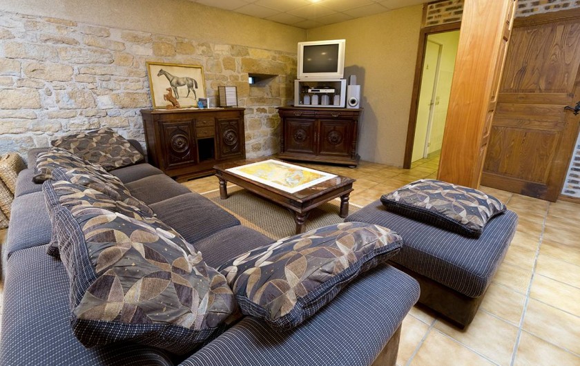 Location de vacances - Gîte à Loubressac - Lecteur DVD, chaîne internationales, branchement HDMI