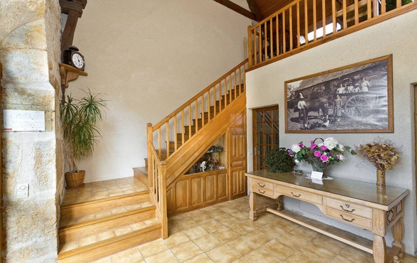 Location de vacances - Gîte à Loubressac - Entrée du gîte (ancien hôtel, 2 étoiles)