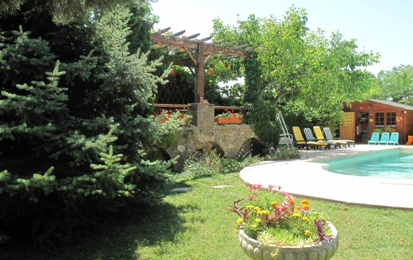 Location de vacances - Gîte à Lapalud - piscine