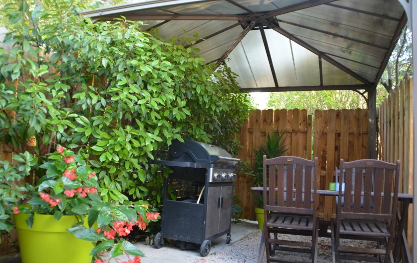 Location de vacances - Villa à Le Puy-Sainte-Réparade - jardin