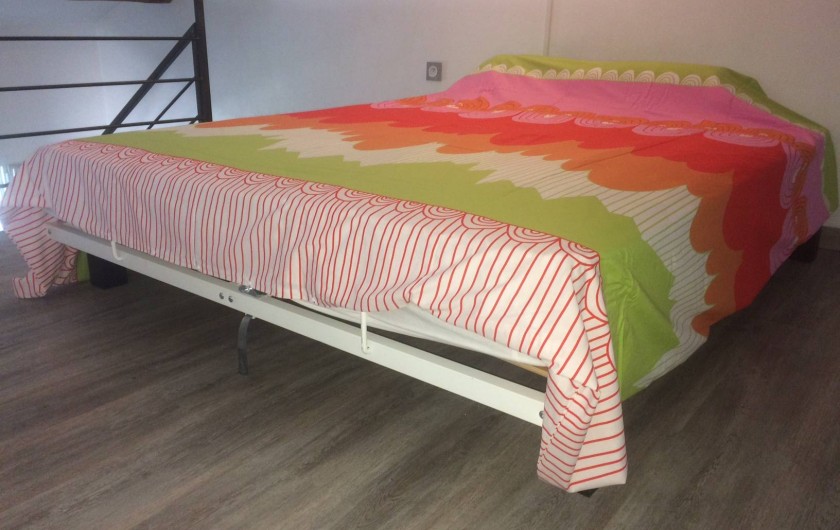 Location de vacances - Appartement à Sarrians - LIT KING SIZE