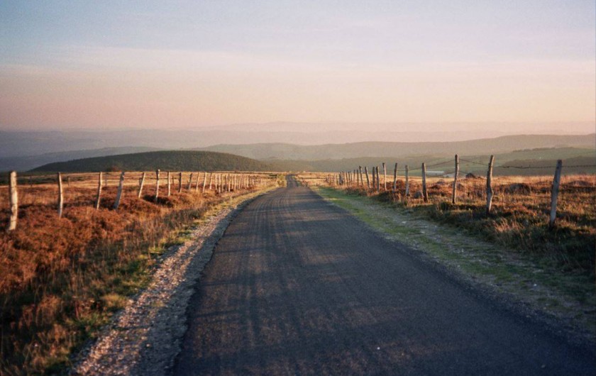 Location de vacances - Gîte à Saint-Pierre-de-Nogaret - là, à l'Automne...