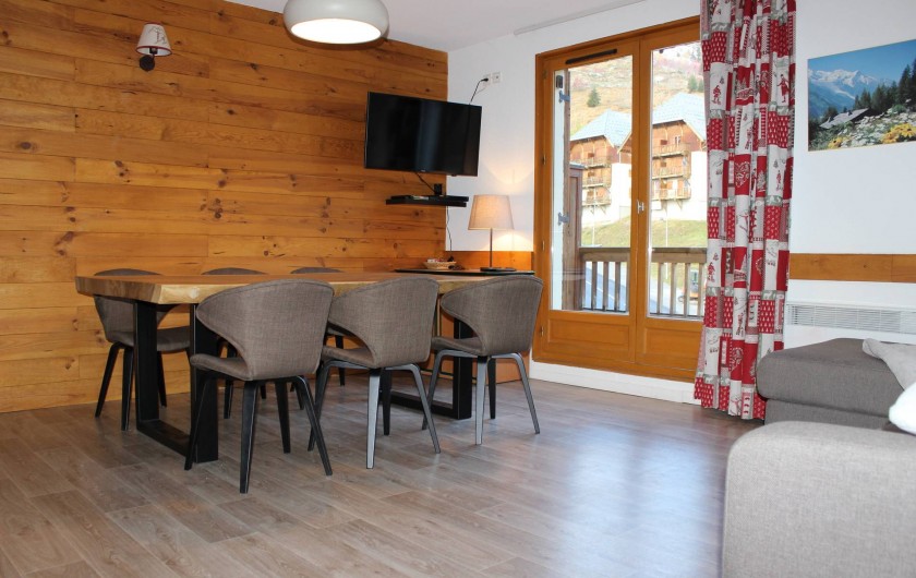 Location de vacances - Appartement à Saint-Sorlin-d'Arves - Grand séjour