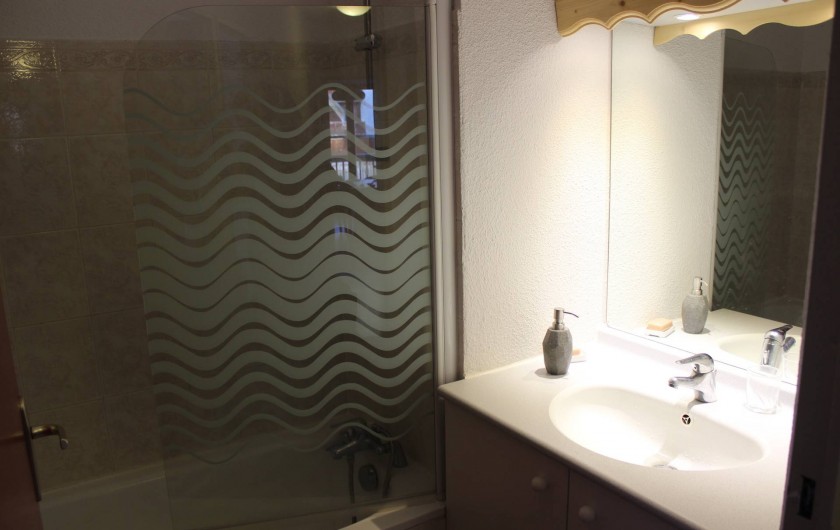Location de vacances - Appartement à Saint-Sorlin-d'Arves - Salle de bain