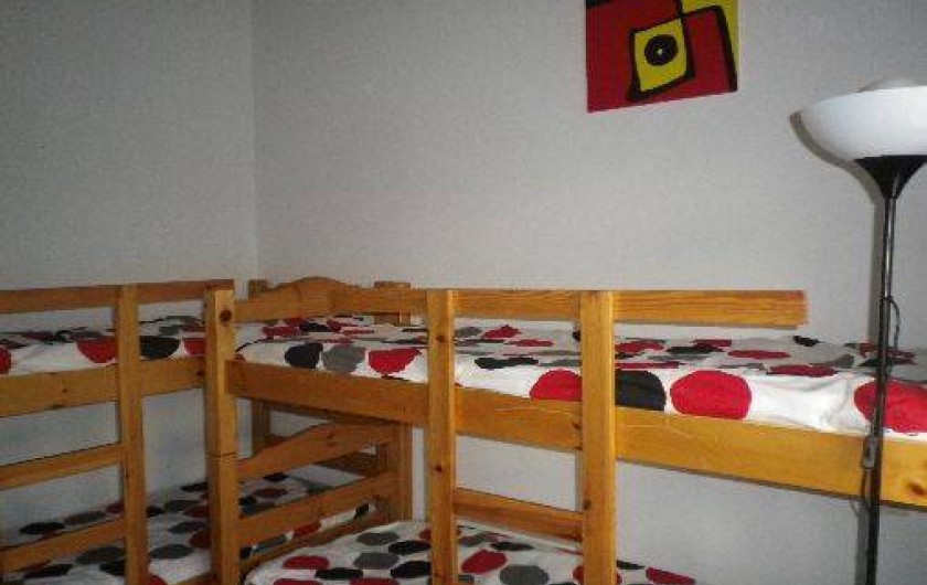 Location de vacances - Villa à Hyères - 2ieme chambre à l'étage  4 couchages