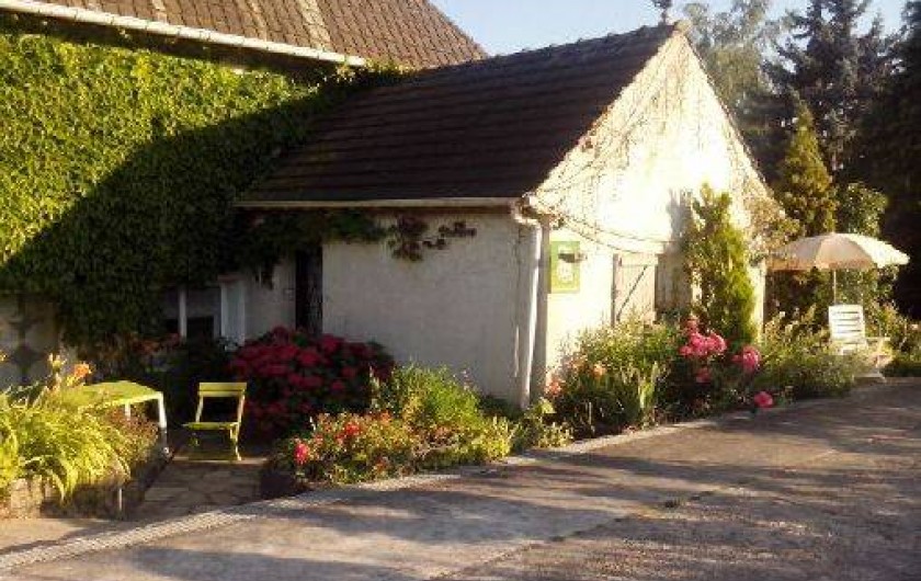 Location de vacances - Gîte à Crécy-la-Chapelle - entrée -terrasse n°1
