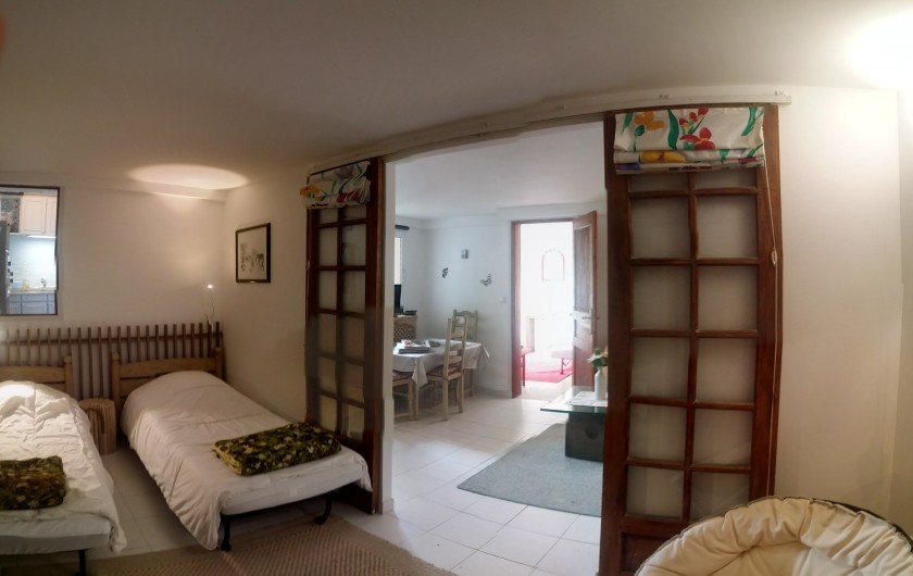 Location de vacances - Gîte à Crécy-la-Chapelle - chambre 2 lits 80 cm