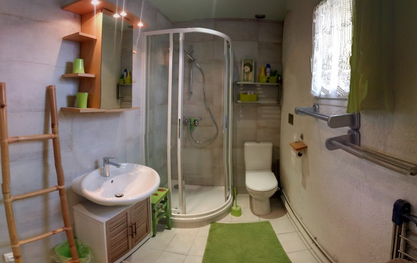 Location de vacances - Gîte à Crécy-la-Chapelle - salle de douche