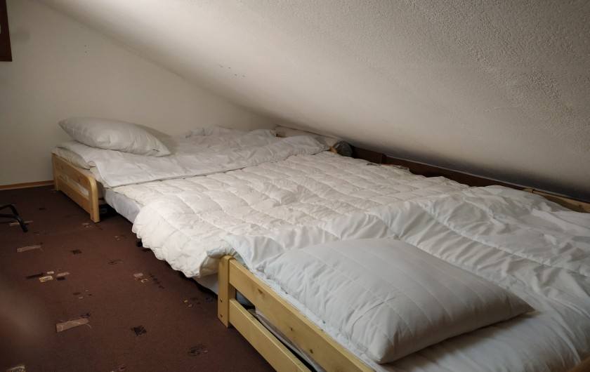 Location de vacances - Appartement à Les Carroz d'Arâches - ch2 : 4 lits 1 pers ou 2 lits 1 pers si on glisse les inf