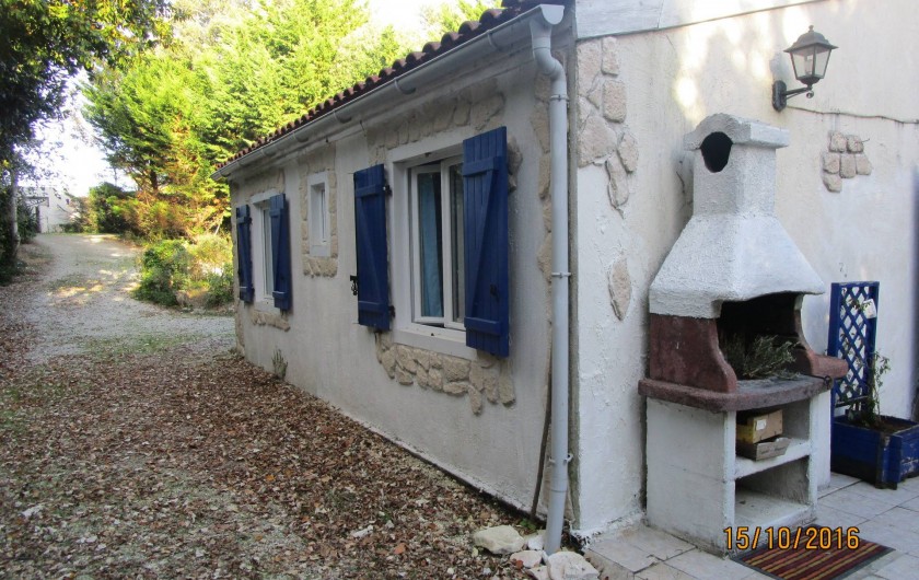 Location de vacances - Villa à La Cotinière - vue 3/4 arriere