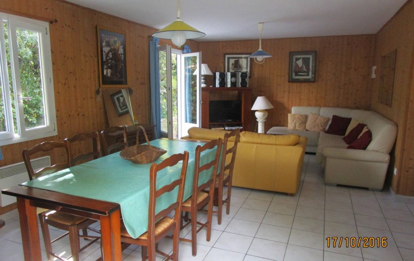 Location de vacances - Villa à La Cotinière - salle à manger/ salon