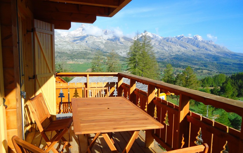 Location de vacances - Chalet à La Joue du Loup - Terrasse - vue montagne