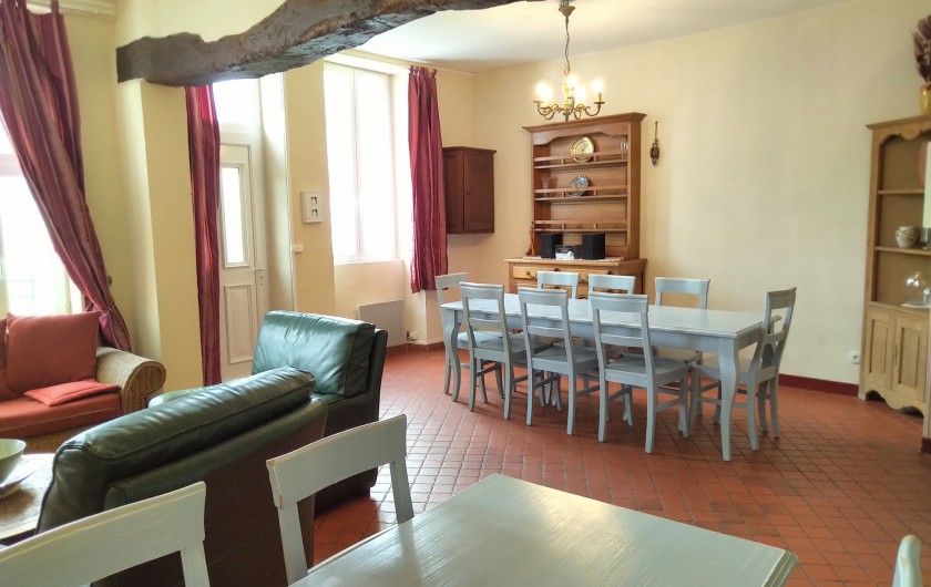 Location de vacances - Gîte à Sainte-Honorine-des-Pertes - Salon séjour du Gîte A