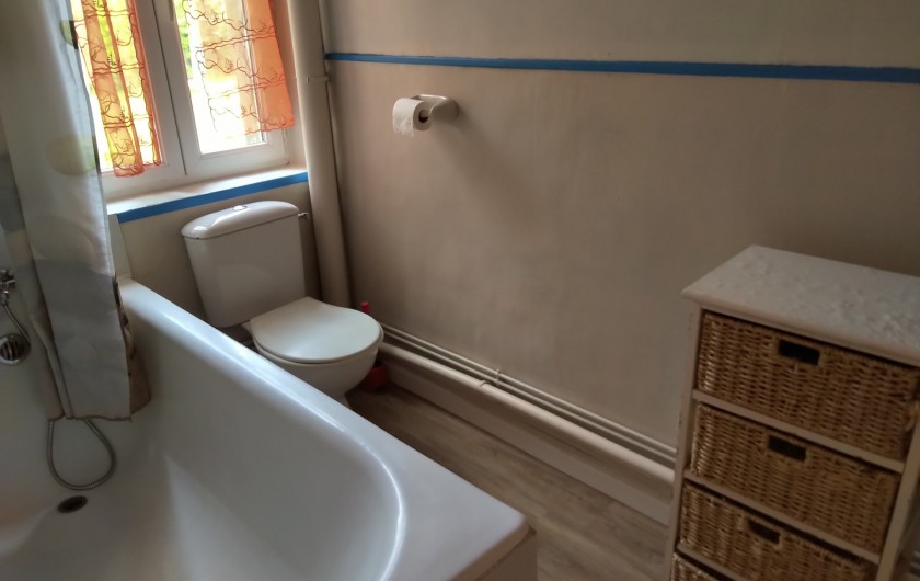 Location de vacances - Gîte à Sainte-Honorine-des-Pertes - Salle de bain du Gîte A