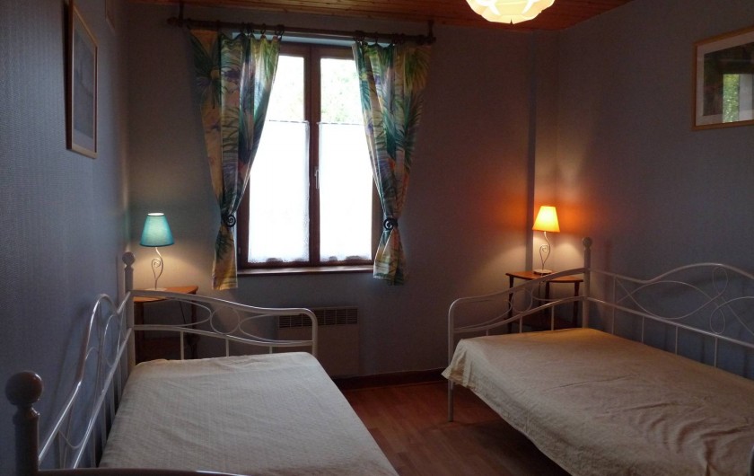 Location de vacances - Appartement à Ban-de-Laveline - chambre 2 lits une personne grand gite