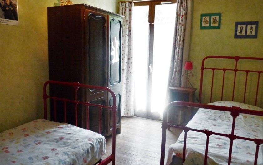 Location de vacances - Appartement à Ban-de-Laveline - chambre 2 lits de 90 moyen gîte