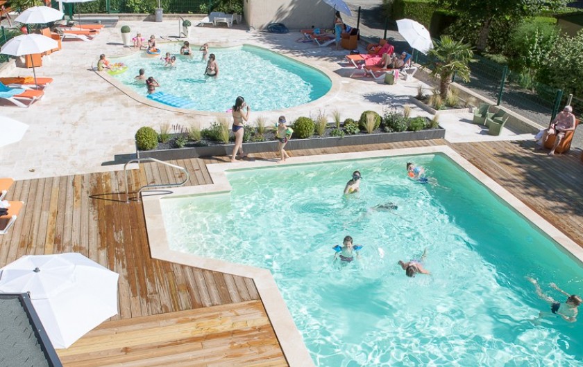 Location de vacances - Chalet à Rieupeyroux - Piscine