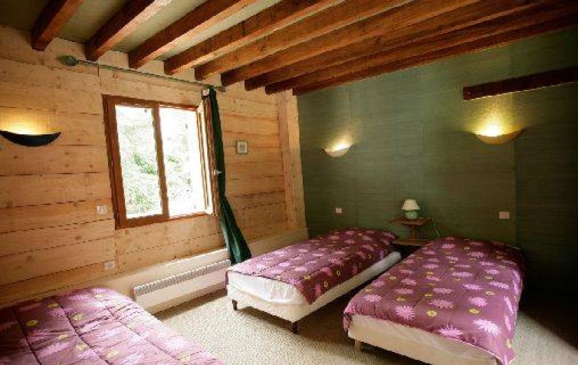Location de vacances - Gîte à Outines - Chambre rez-de-jardin "Le héron pourpré" accessible PMR