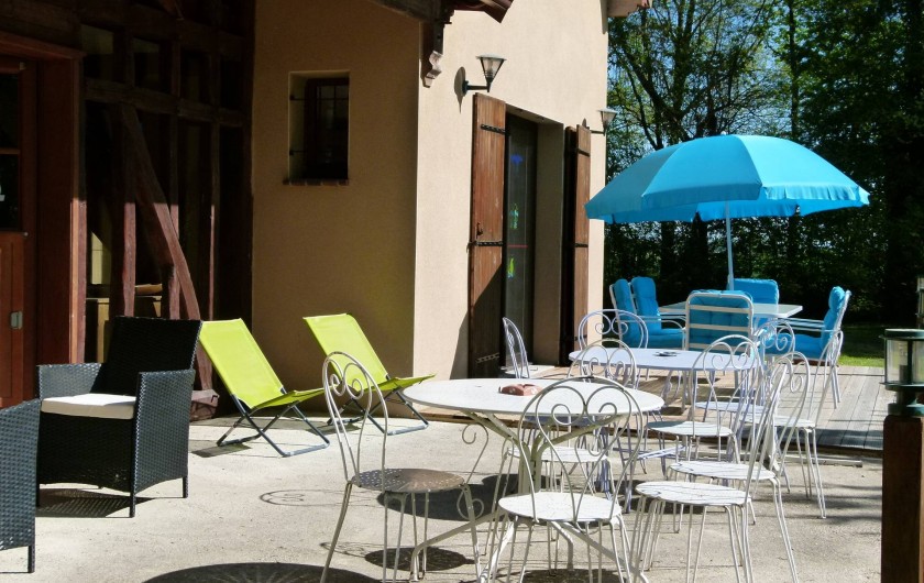 Location de vacances - Gîte à Outines - Terrasse solarium
