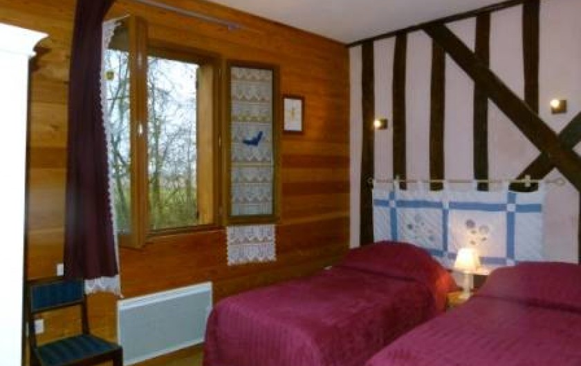 Location de vacances - Gîte à Outines - Chambre Le Renard Roux 2 lits jumeaux au 1er étage