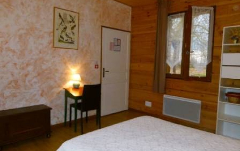 Location de vacances - Gîte à Outines - Chambre les Oies sauvages : 1 lit double + 1lit adaptée PMR