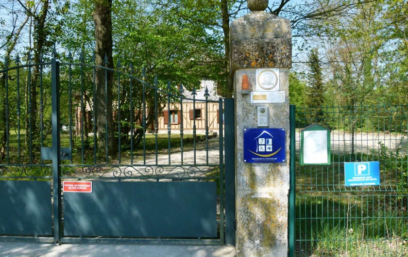 Location de vacances - Gîte à Outines - Accès par portail automatique