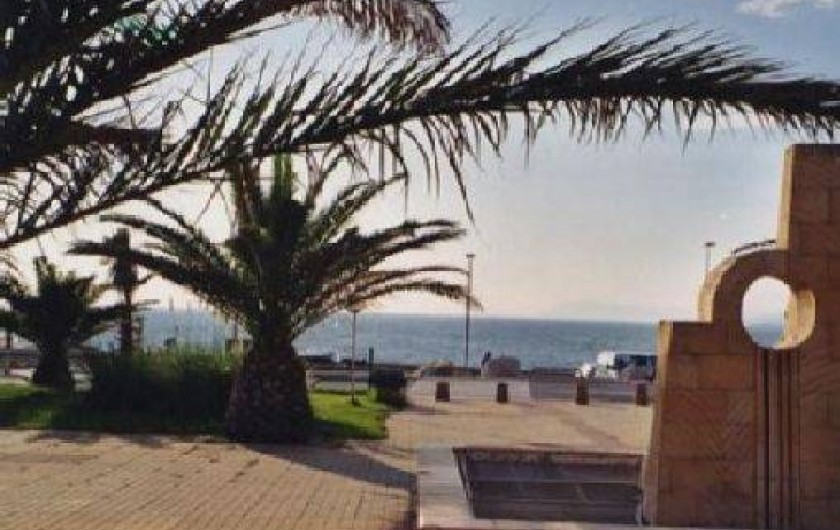 Location de vacances - Appartement à Six-Fours-les-Plages - L'entrée du domaine