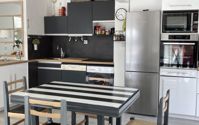 Location de vacances - Appartement à Six-Fours-les-Plages - Coté cuisine