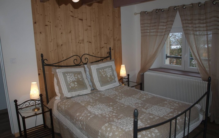 Location de vacances - Gîte à Corcieux - La chambre de SO à l'étage