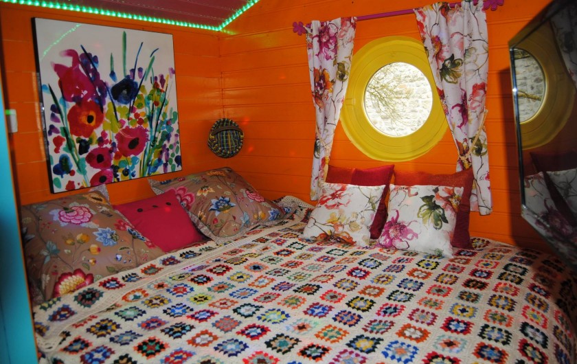 Location de vacances - Chambre d'hôtes à Marchais - chambre 2 pers dans la Roulotte