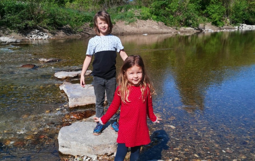 Location de vacances - Gîte à Tharaux - La Cèze accueille tous les jeux des enfants sans danger !