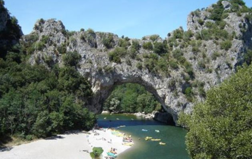 Location de vacances - Gîte à Tharaux - Vallon Pont d'Arc à 20 kms  de  La Réboussière