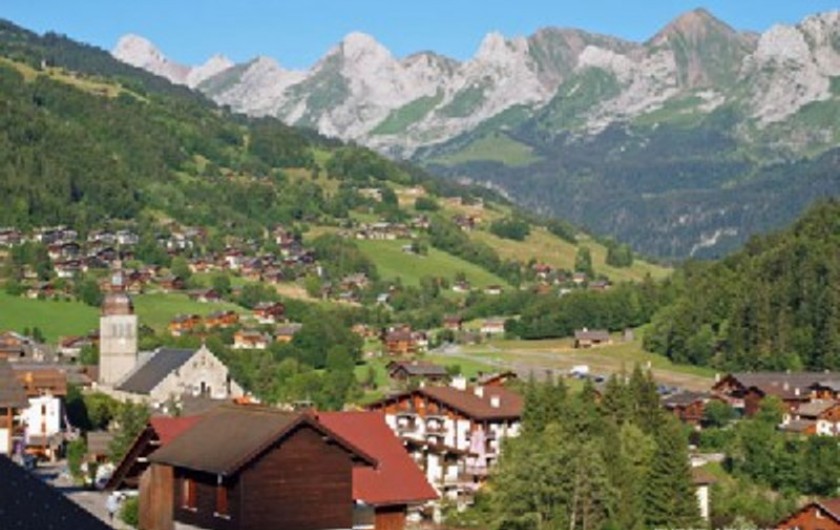 Location de vacances - Appartement à Thônes - La station  familiale du Grand Bornand à 13 km de la location