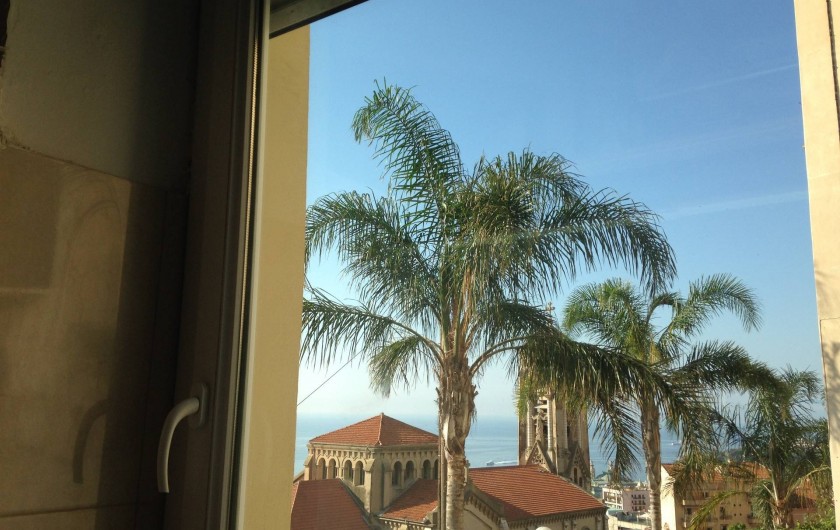 Location de vacances - Appartement à Monaco-Ville - la vue  vers Monaco ds l'appartement mezzanine de 38 M2  au 1er étage .