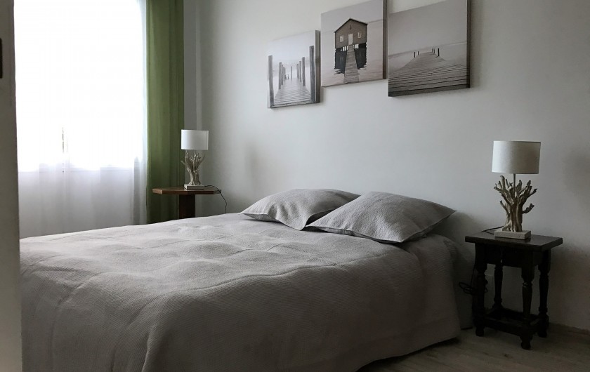 Location de vacances - Villa à Blonville-sur-Mer - Chambre du rez-de-chaussée lit 160X200