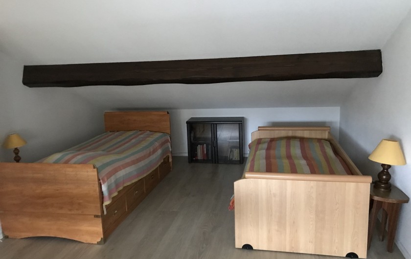 Location de vacances - Villa à Blonville-sur-Mer - Chambre palière avec 2 lits bateaux au 1er étage
