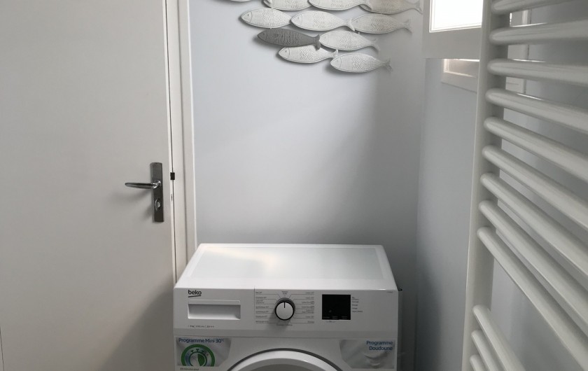 Location de vacances - Villa à Blonville-sur-Mer - Salle de douche avec machine à laver