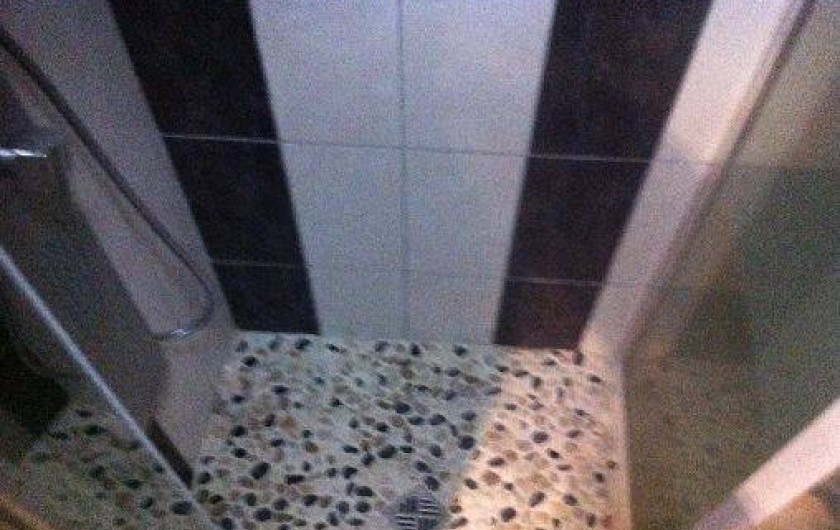 Location de vacances - Gîte à Roanne - Salle de bain à l'italienne