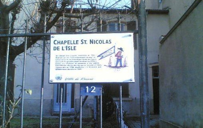 Location de vacances - Gîte à Roanne - Plaque devant la maison (monument historique)