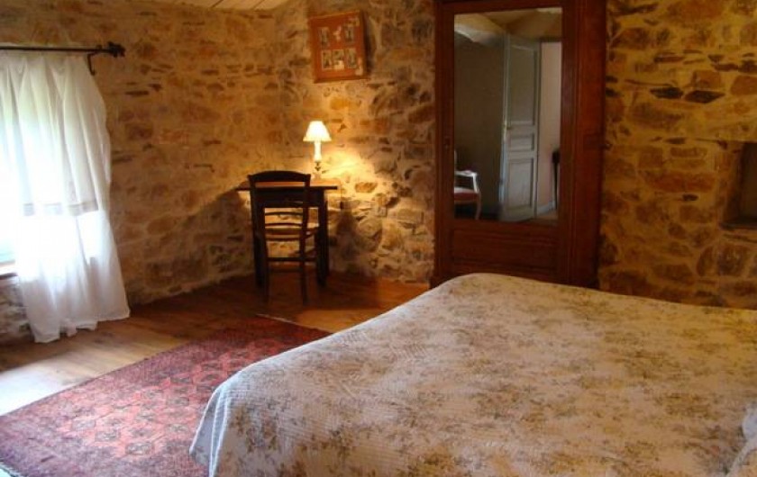 Location de vacances - Mas à Courniou - une chambre