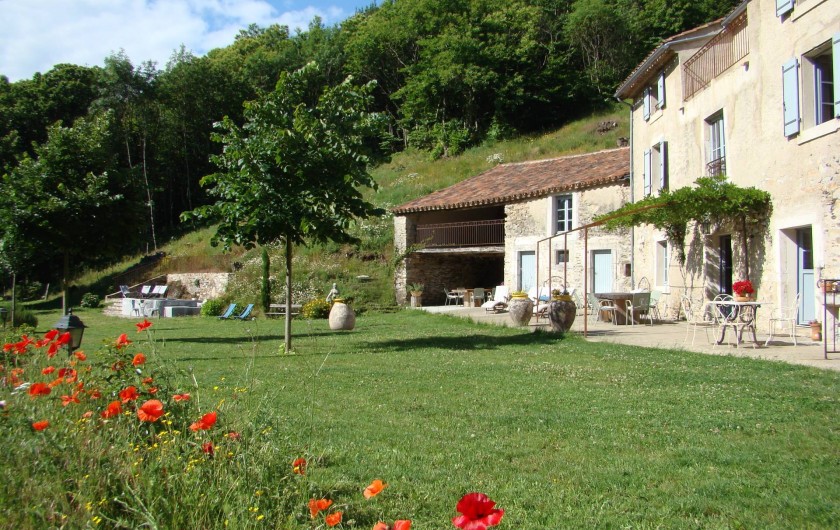 Location de vacances - Mas à Courniou - Jardin