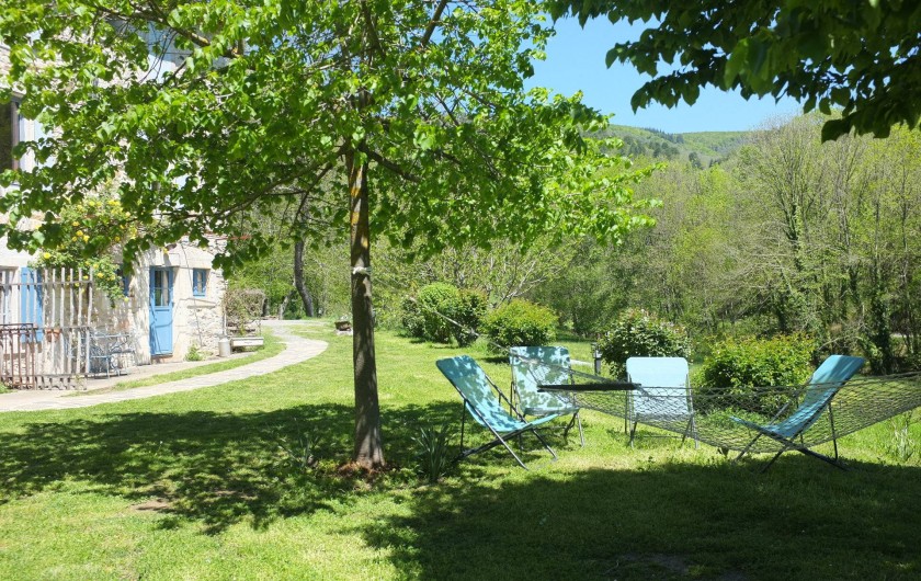 Location de vacances - Mas à Courniou - jardin