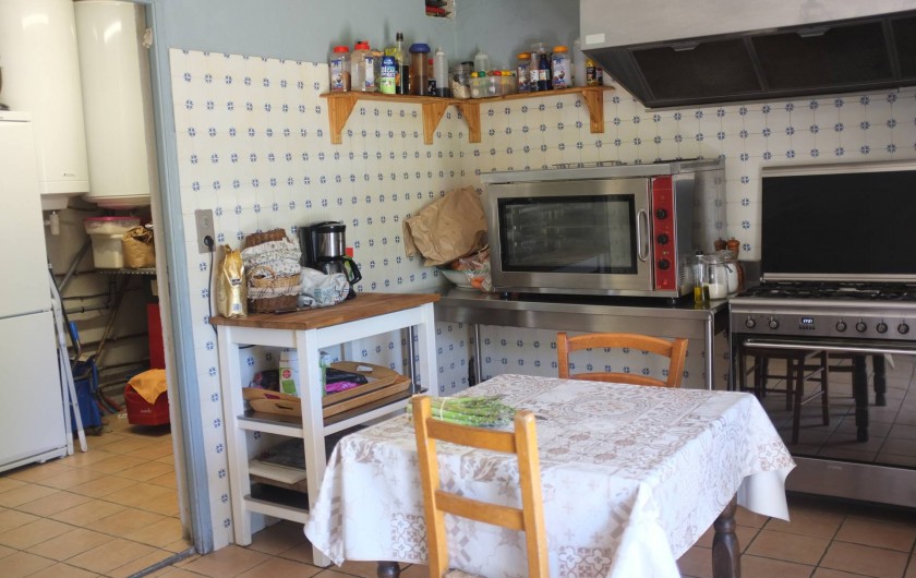 Location de vacances - Mas à Courniou - cuisine