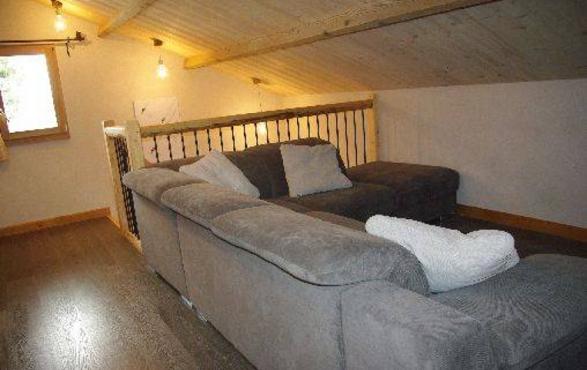 Location de vacances - Chalet à Manigod - Mezzanine coin TV 1er étage