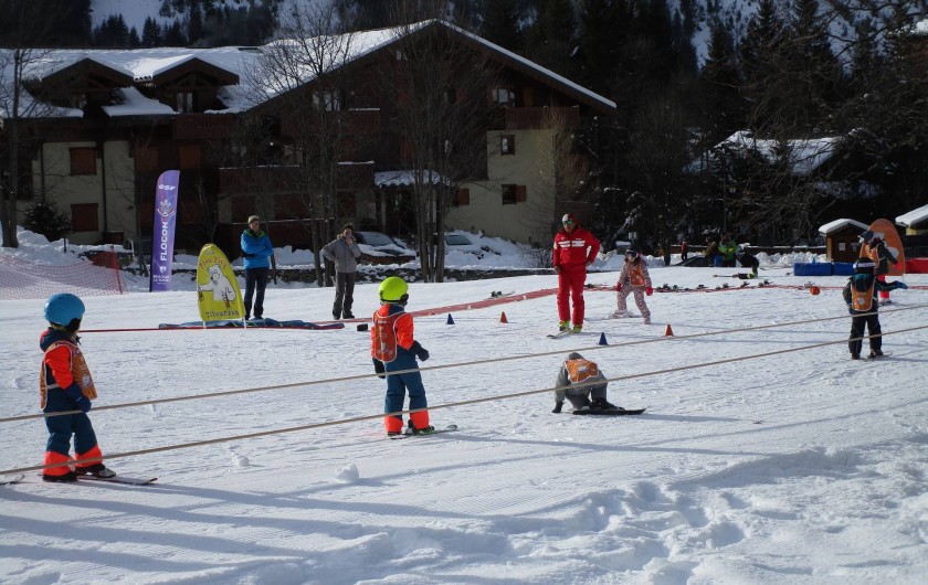 Location de vacances - Appartement à Pralognan-la-Vanoise - Le club des oursons devant La Ferme de Pralognan