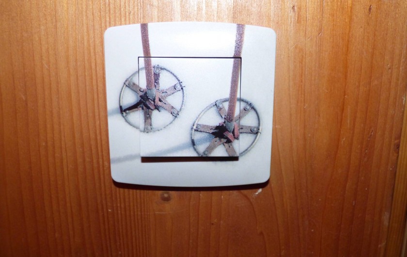 Location de vacances - Appartement à Pralognan-la-Vanoise - Nos boutons électriques, du pur savoyard !
